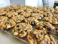 Cranberry_oatmeal_white_chocolate_chip_cookies